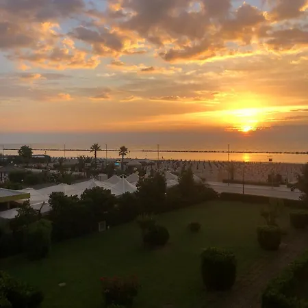 Lägenhet Giglio Di Mare House Villa Rosa Di Martinsicuro